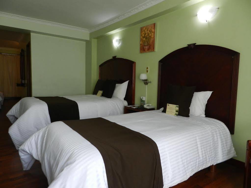 Hotel Libertador Loja Bagian luar foto