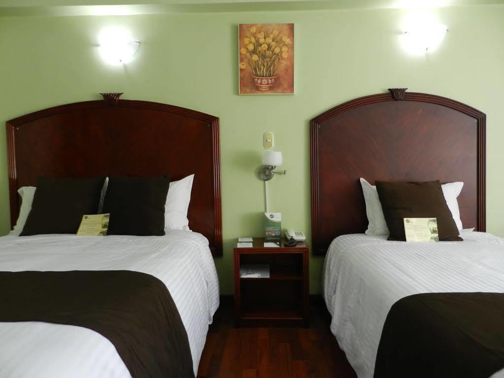 Hotel Libertador Loja Bagian luar foto