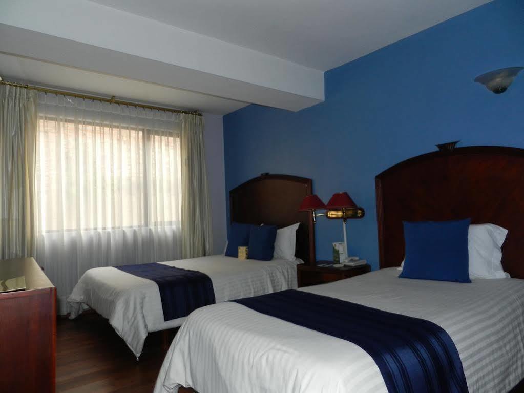Hotel Libertador Loja Bagian luar foto
